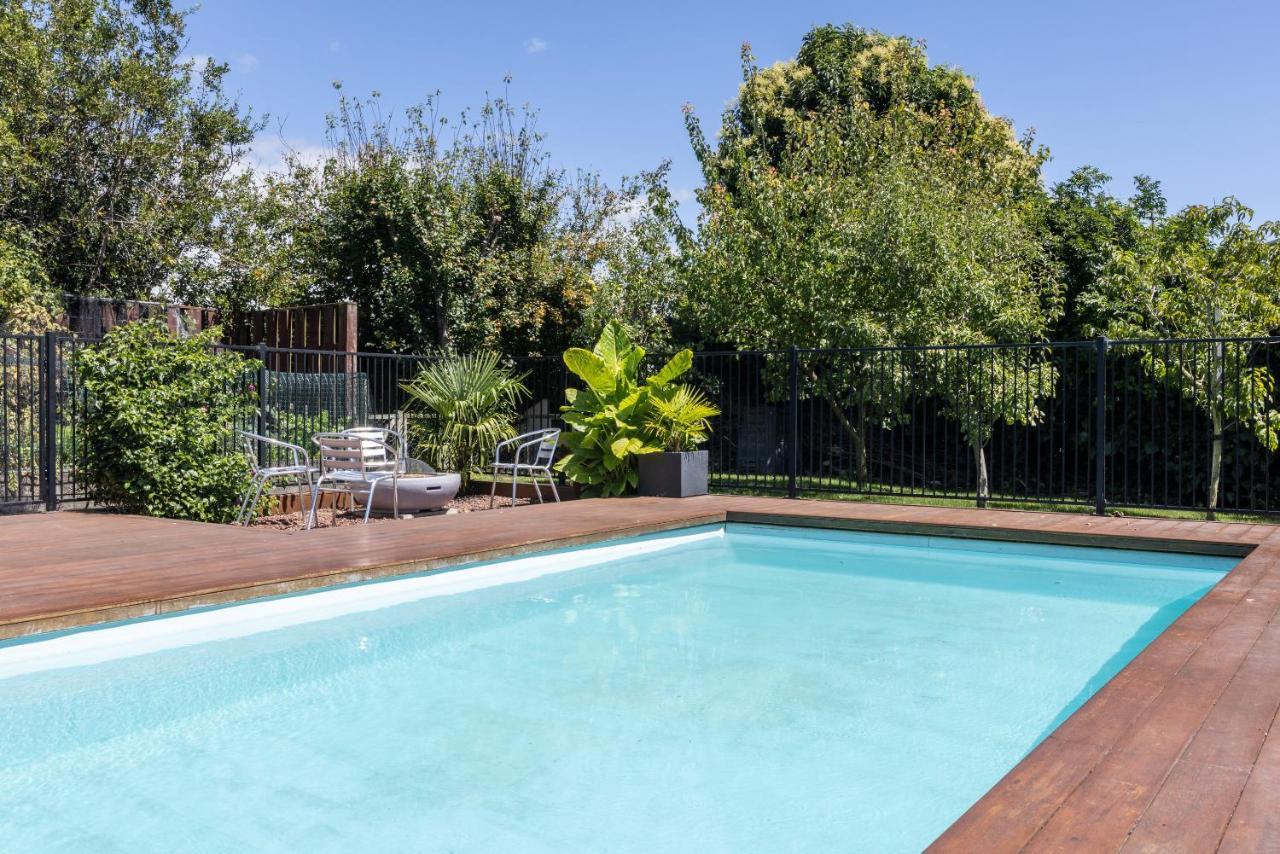 Live Large In The Village Havelock North Bagian luar foto